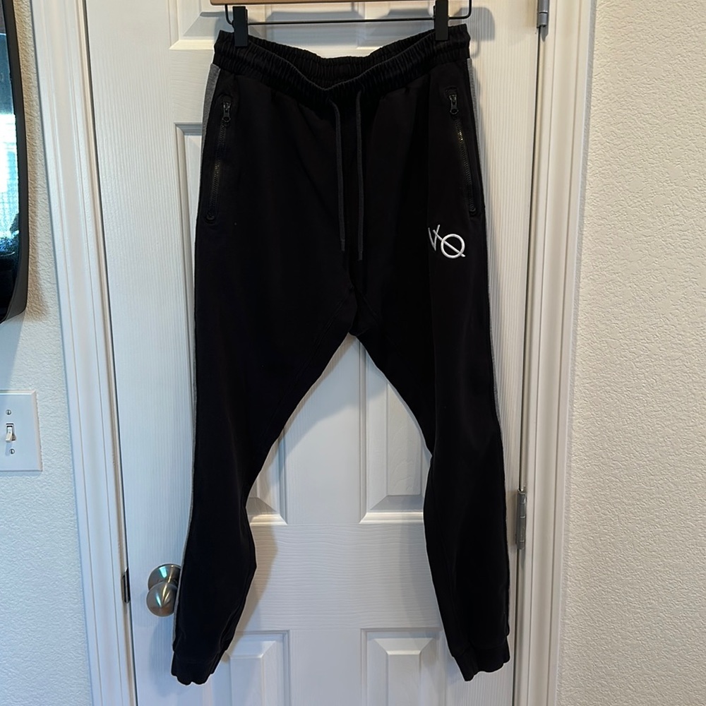 Vanquish sweatpants